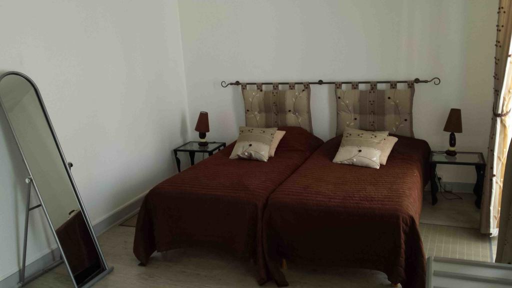 Grand Hotel De L'Etoile Courtenay  Phòng bức ảnh